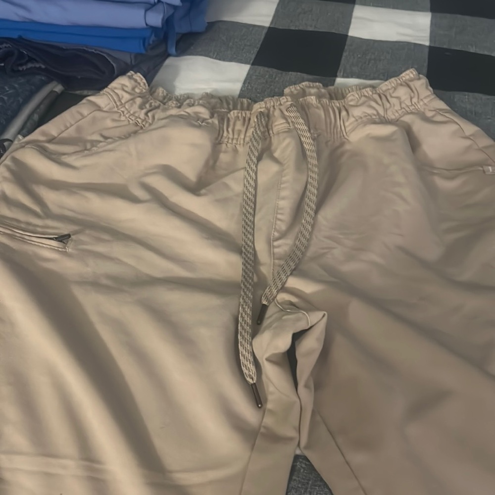 Jaanuu Scrub set